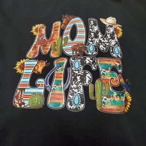Colorful 'Mom Life' Graphic Tee